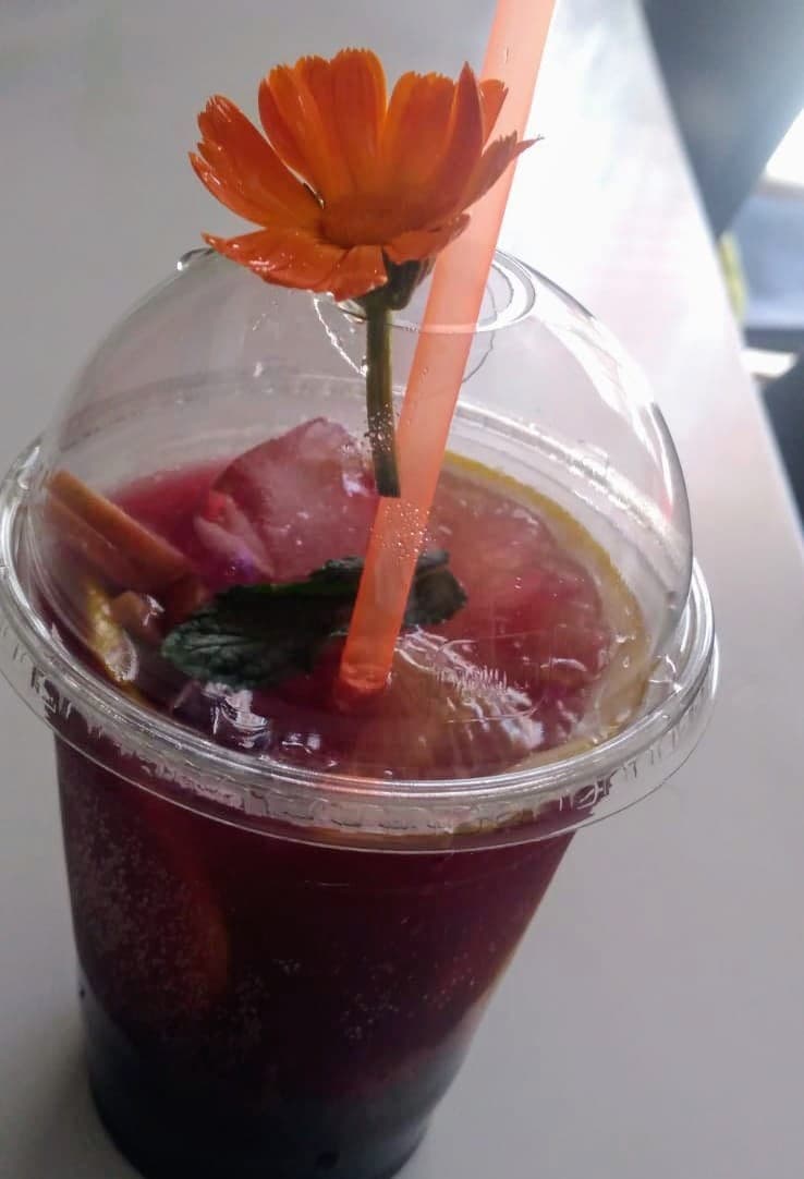 ESTACION DE BEBIDAS FRÍAS A LA MINUTA